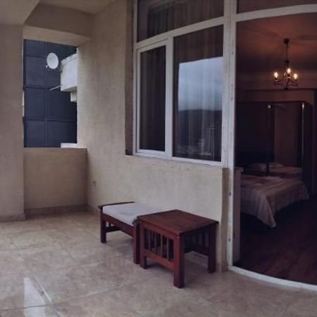 1 Bedroom Unit With Patio Тбілісі Екстер'єр фото